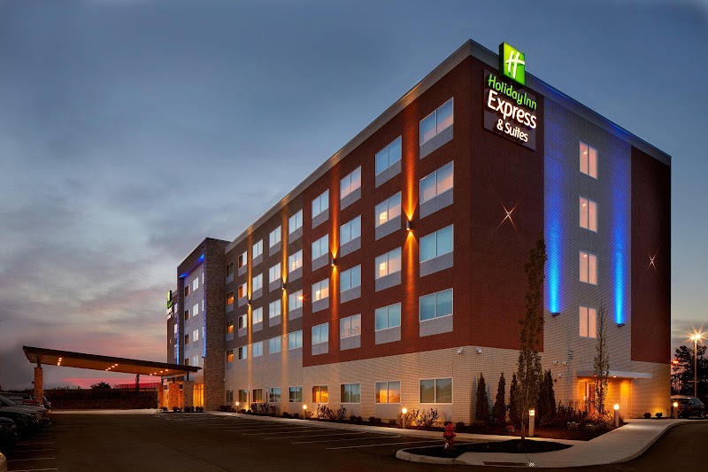 Holiday Inn Express & Suites Cincinnati North (Liberty Way) in Northgate, Ohio, United States