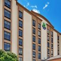 Holiday Inn Express & Suites Houston – Memorial Park Area