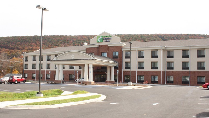 Holiday Inn Express & Suites La Vale - Cumberland in La Vale, Maryland, United States