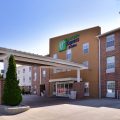 Holiday Inn Express & Suites North Kansas City