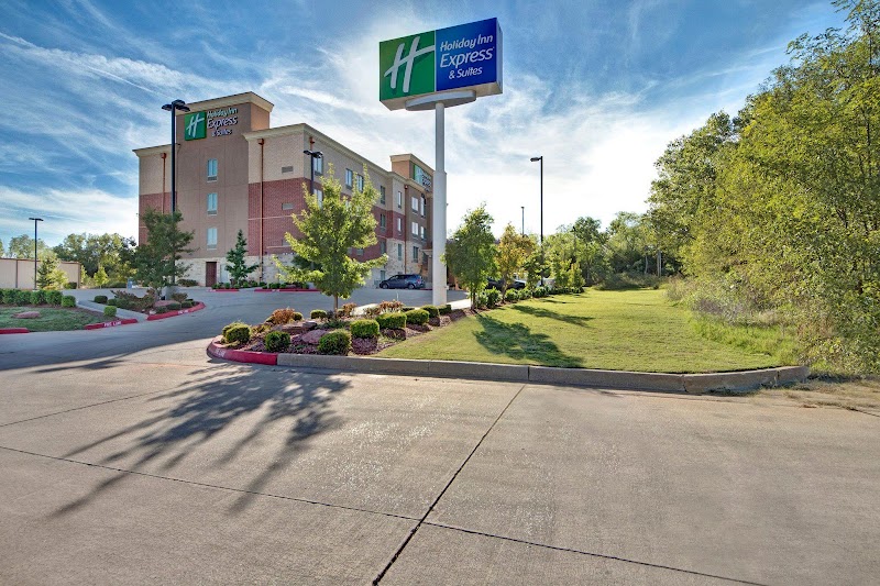Holiday Inn Express & Suites Oklahoma City North in Oklahoma City, Oklahoma, United States