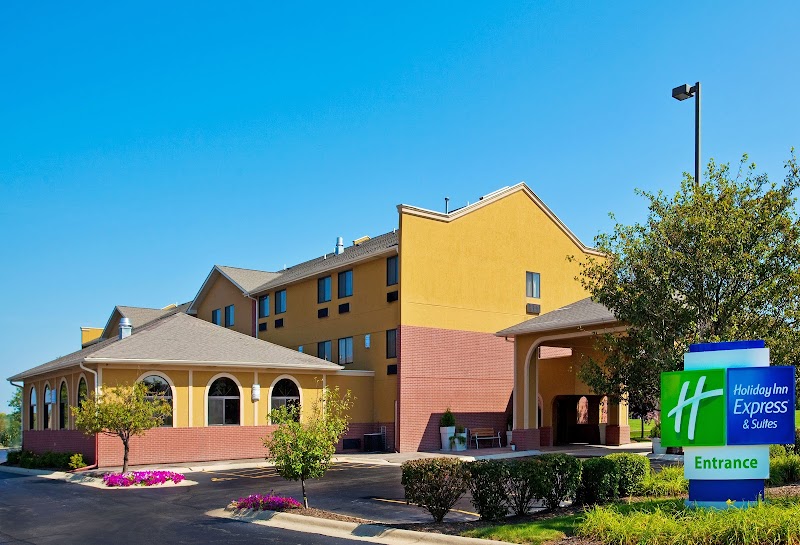 Holiday Inn Express & Suites Oswego in Oswego, Illinois, United States