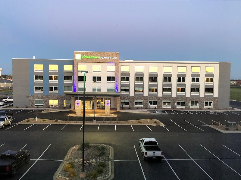 Holiday Inn Express & Suites Tomah in Tomah, Wisconsin, United States