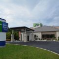 Holiday Inn Express & Suites Waterville – North