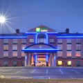 Holiday Inn Express & Suites Wichita Southeast