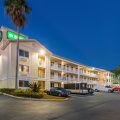 HomeTowne Studios by Red Roof Miami – Airport/Miami Springs