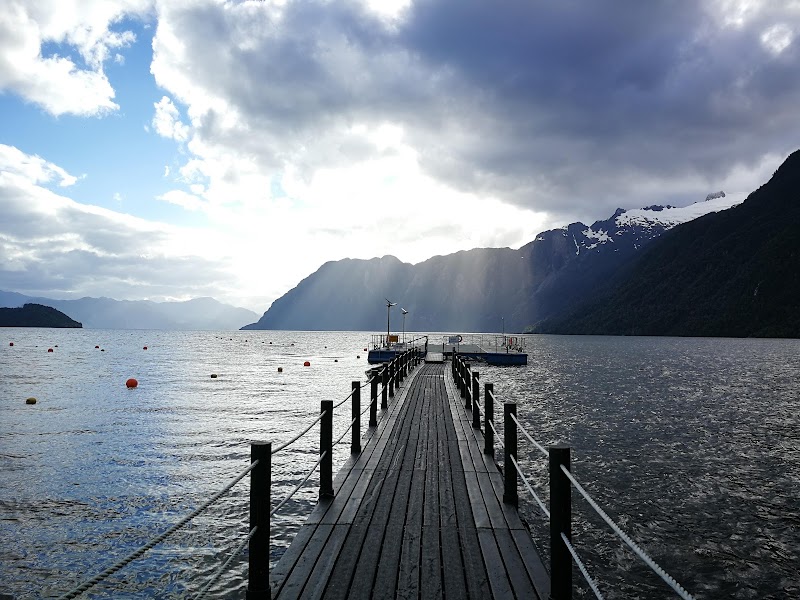 Hostal Bahia Acantilada in Puerto Aysen, Chile