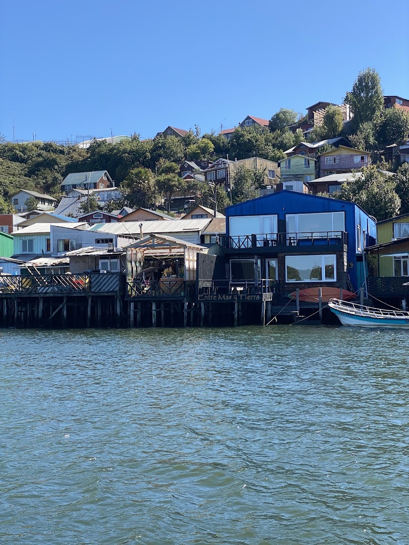 Hostal Entre Mar y Montaña in Castro, Chile