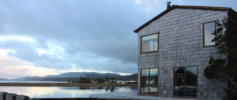 Hostal Palafito Cucao in Castro, Chile