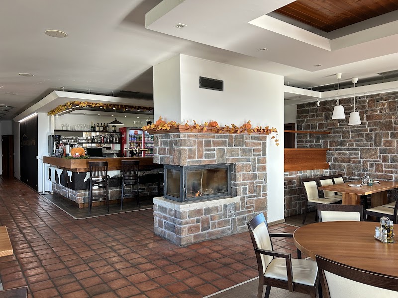 Hotel Krušnohorský Dvůr in Ostrov, Czechia