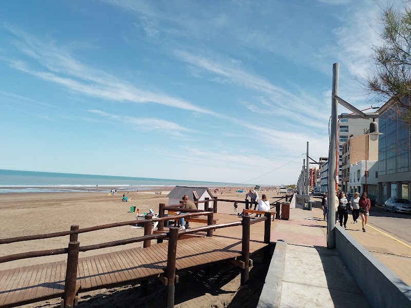 Hotel Los Pinos in Balneario Monte Hermoso, Argentina