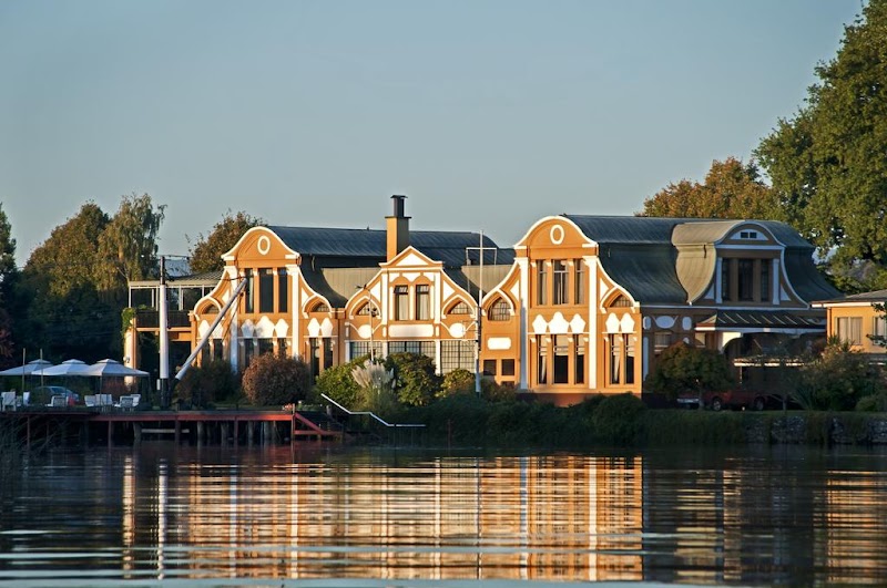 Hotel Naguilan Futrono in Futrono, Chile