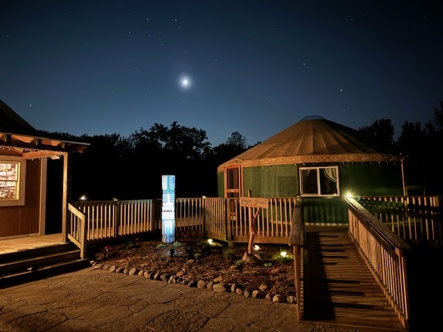 Inspiration Wood Cottage Inn & Conference Center in Westville, Indiana, United States