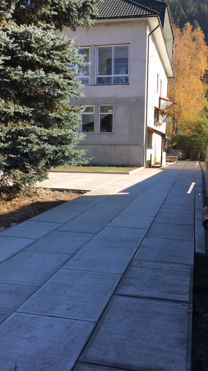 Karpatski Zori in Mizhhiria, Ukraine