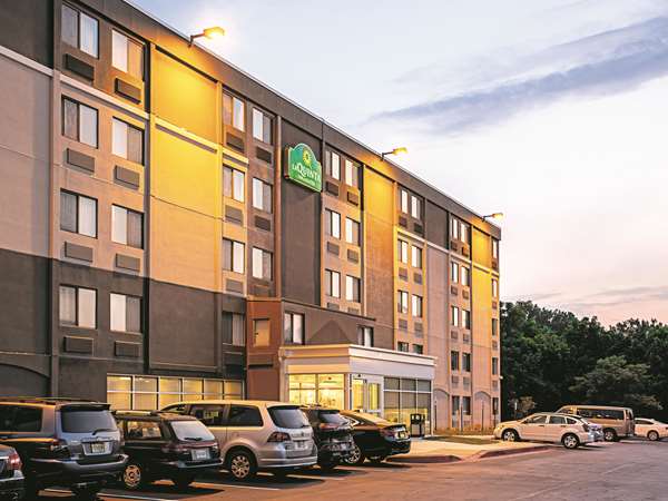 La Quinta Inn & Suites by Wyndham Baltimore N / White Marsh in Dundalk, Maryland, United States