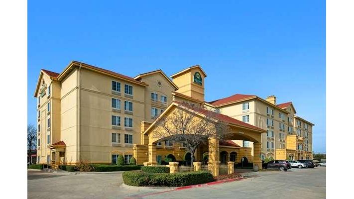 La Quinta Inn & Suites by Wyndham DFW Airport South / Irving in Irving, Texas, United States