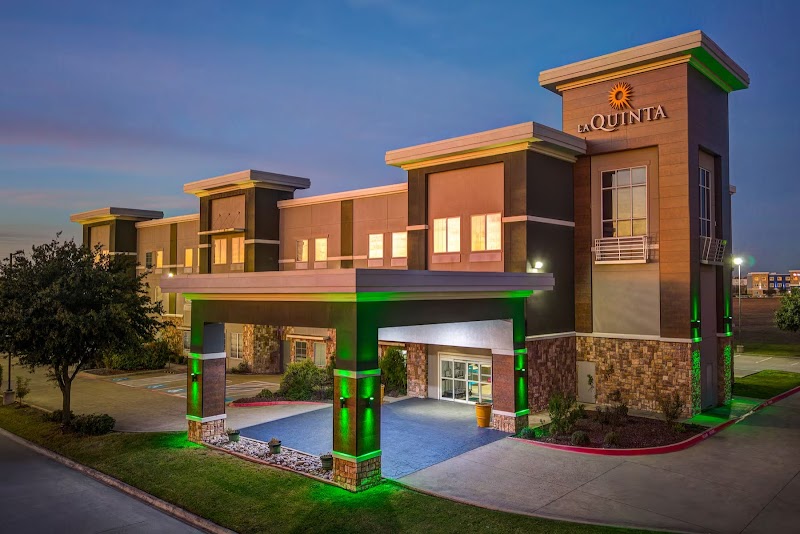 La Quinta Inn & Suites by Wyndham Ft. Worth - Forest Hill in Forest Hill, Texas, United States