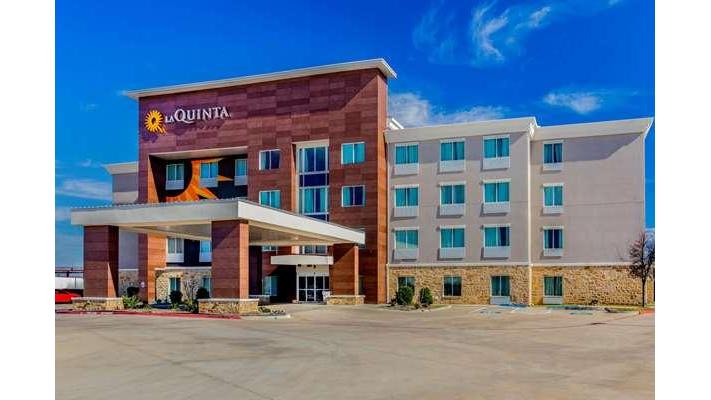 La Quinta Inn & Suites by Wyndham Northlake Fort Worth in Northlake, Texas, United States