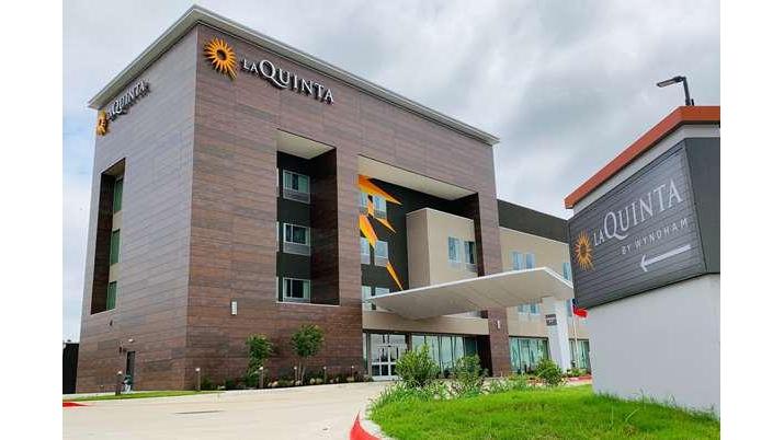 La Quinta Inn & Suites by Wyndham Red Oak in Red Oak, Texas, United States