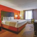 La Quinta Inn & Suites by Wyndham Runnemede – Philadelphia