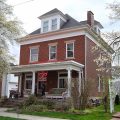 Latonia House Bed & Breakfast