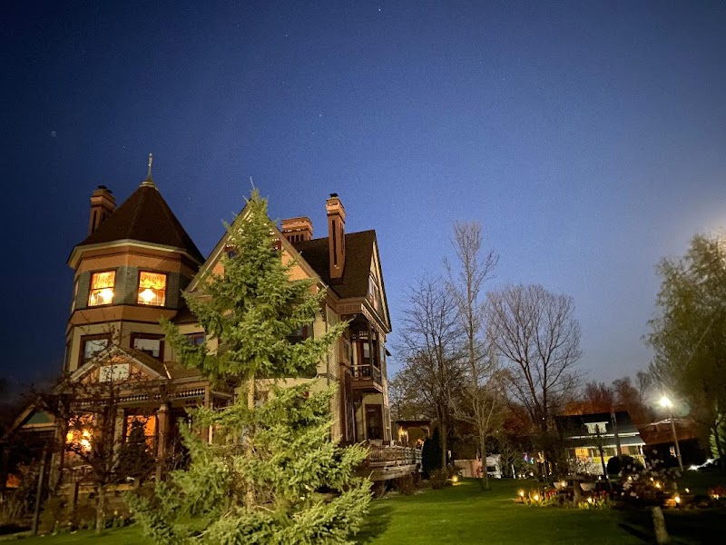 Le Chateau The Manor in Wisconsin Rapids, Wisconsin, United States