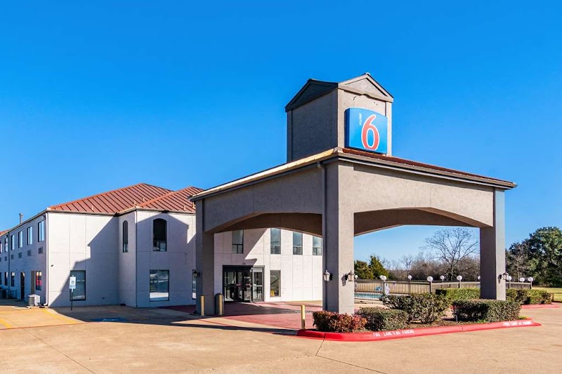 Motel 6 Ennis, TX in Ennis, Texas, United States