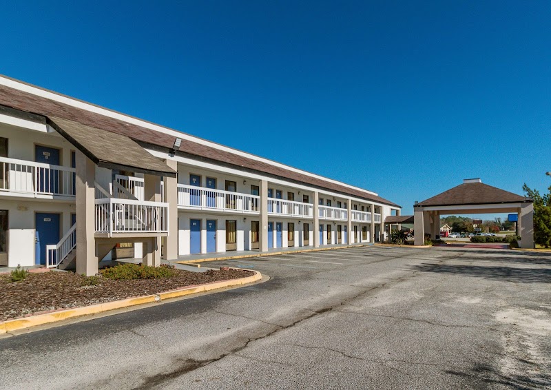 Motel 6 Holyoke, MA in Holyoke, Massachusetts, United States