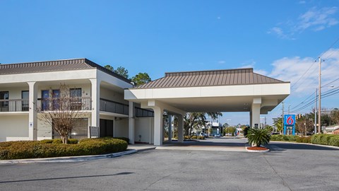 Motel 6 Savannah, GA - Garden City in Garden City, Georgia, United States