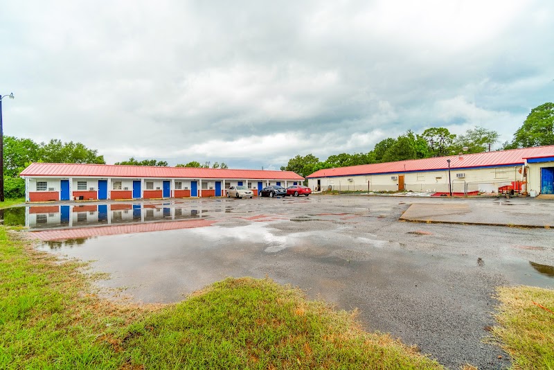 OYO Hotel Palestine TX Hwy 79 & Loop 256 in Palestine, Texas, United States