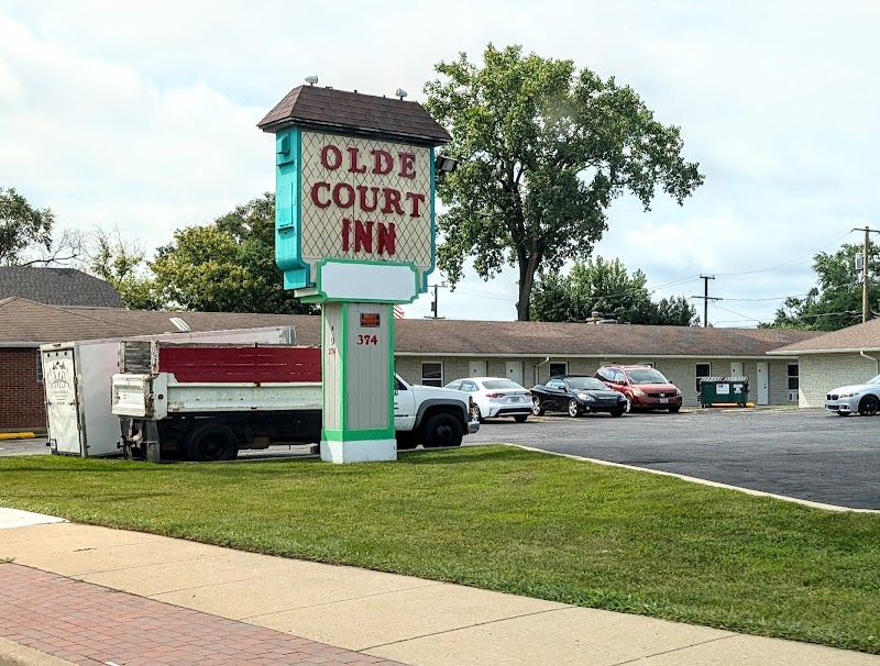 Olde Court Inn in Wheeling, Illinois, United States