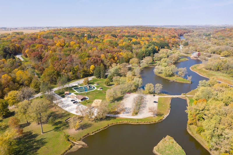 Pinicon Ridge Park Cabins in Anamosa, Iowa, United States