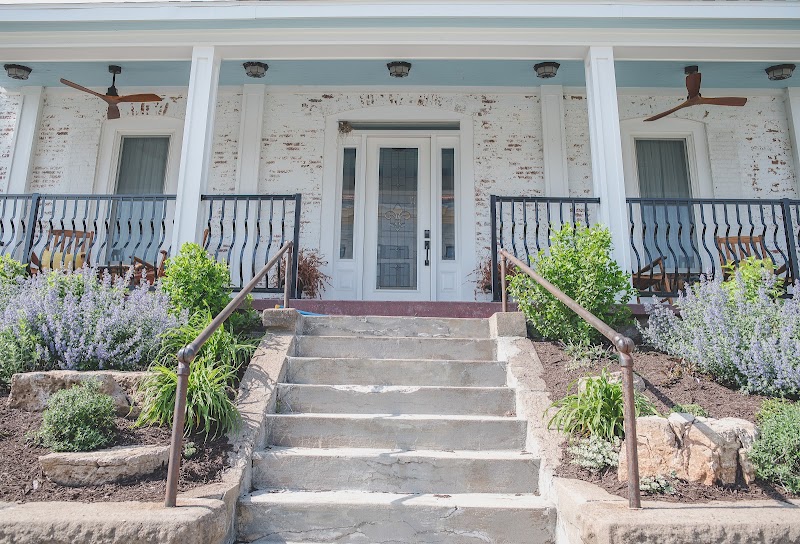 Plantation Hall Bed and Breakfast in Boonville, Indiana, United States