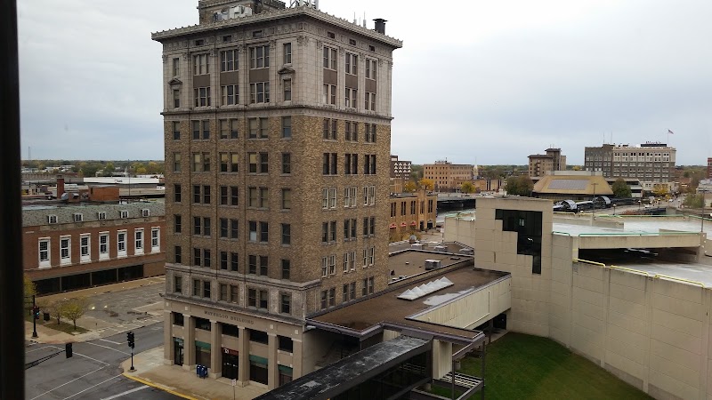 Ramada by Wyndham Waterloo Hotel and Convention Center in Waterloo, Iowa, United States