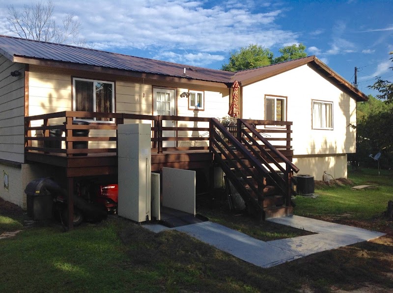 Rayborn Manor Bed and Breakfast in Tuskegee, Alabama, United States