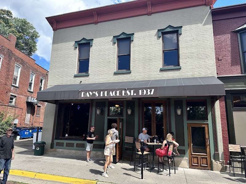 Ray's Inn in Medina, Ohio, United States