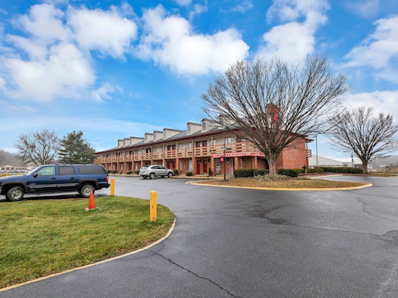 Red Roof Inn Uhrichsville in New Philadelphia, Ohio, United States