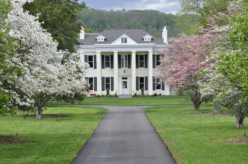 Riverside Inn Bed and Breakfast in Greendale, Indiana, United States