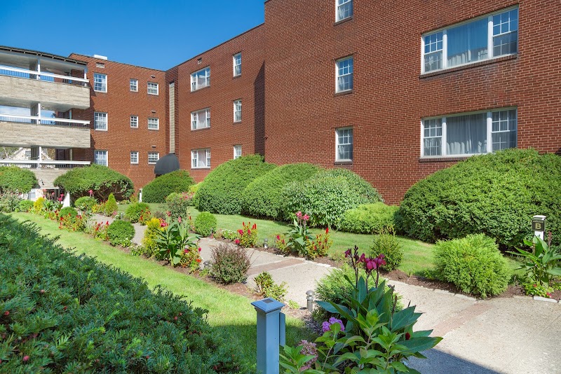 Shadyside Inn All Suites Hotel in Pittsburgh, Pennsylvania, United States