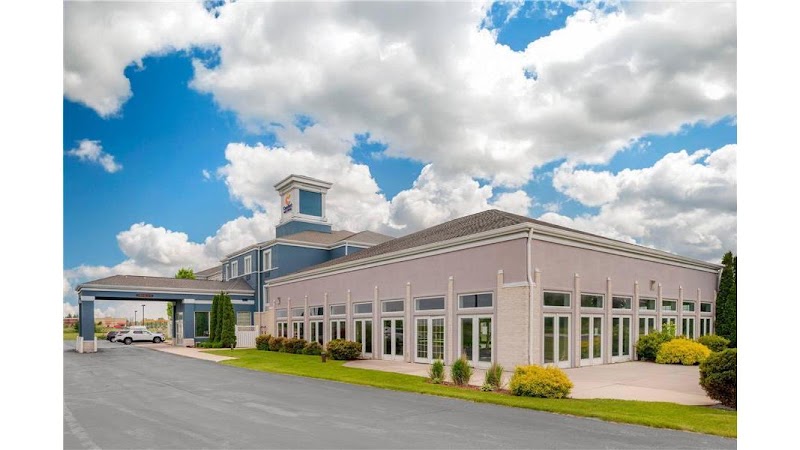 Sleep Inn & Suites Sheboygan I-43 in Sheboygan, Wisconsin, United States