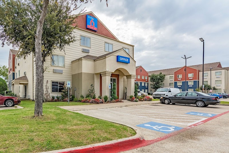 Studio 6 Dallas - Farmers Branch in Farmers Branch, Texas, United States