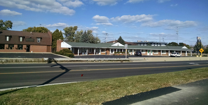 Sunset Motel in Lake Bluff, Illinois, United States