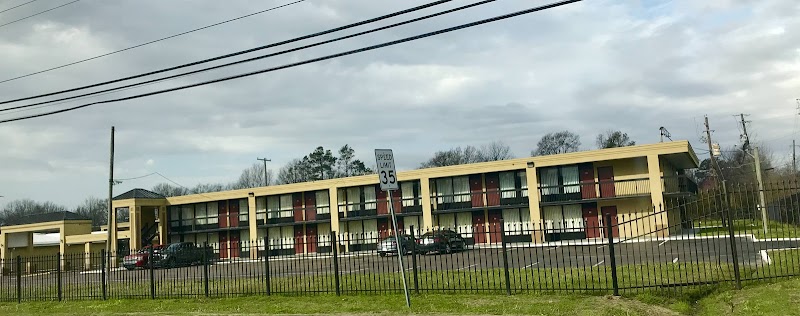 Super 6 Inn & Suites Cleveland in Cleveland, Mississippi, United States