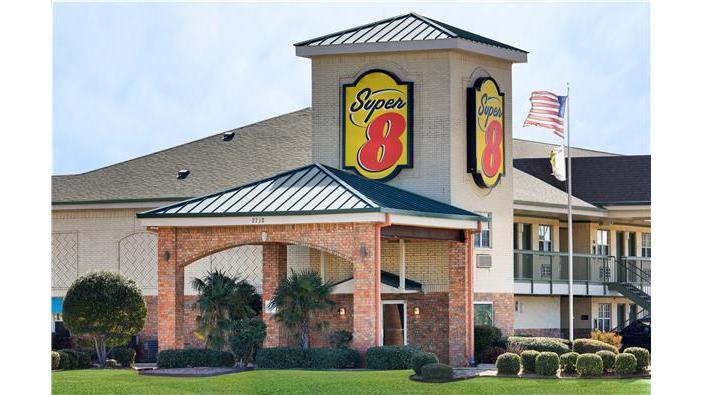 Super 8 by Wyndham Arlington Near AT&T Stadium in Arlington, Texas, United States