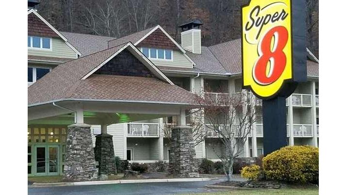 Super 8 by Wyndham Cherokee in Cherokee, Iowa, United States