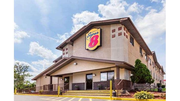 Super 8 by Wyndham Dunbar/Charleston in Dunbar, West Virginia, United States