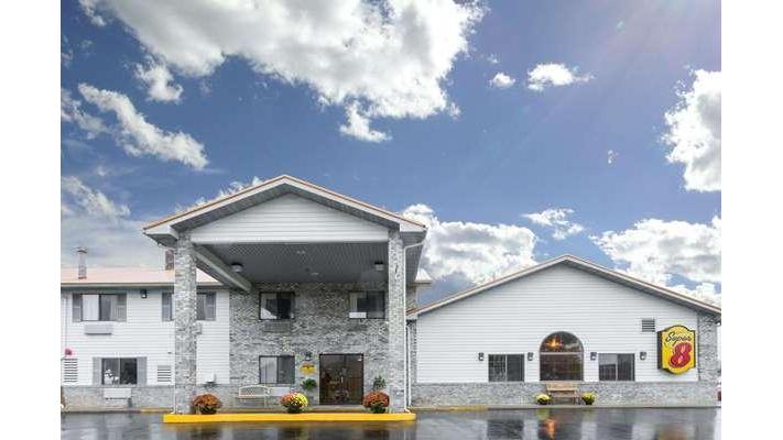 Super 8 by Wyndham Gallipolis Pt Pleasant Area in Point Pleasant, West Virginia, United States