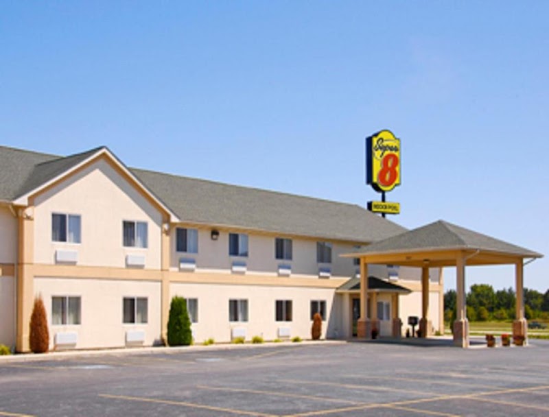 Super 8 by Wyndham Huntington in Huntington, Indiana, United States
