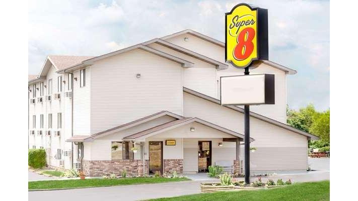 Super 8 by Wyndham Kent/Akron Area in Tallmadge, Ohio, United States