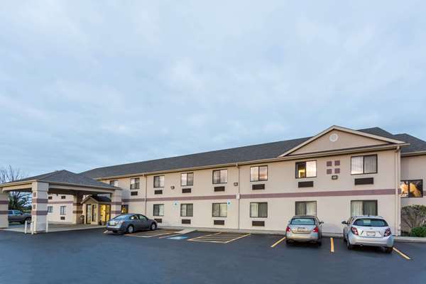 Super 8 by Wyndham Yorkville in Yorkville, Illinois, United States